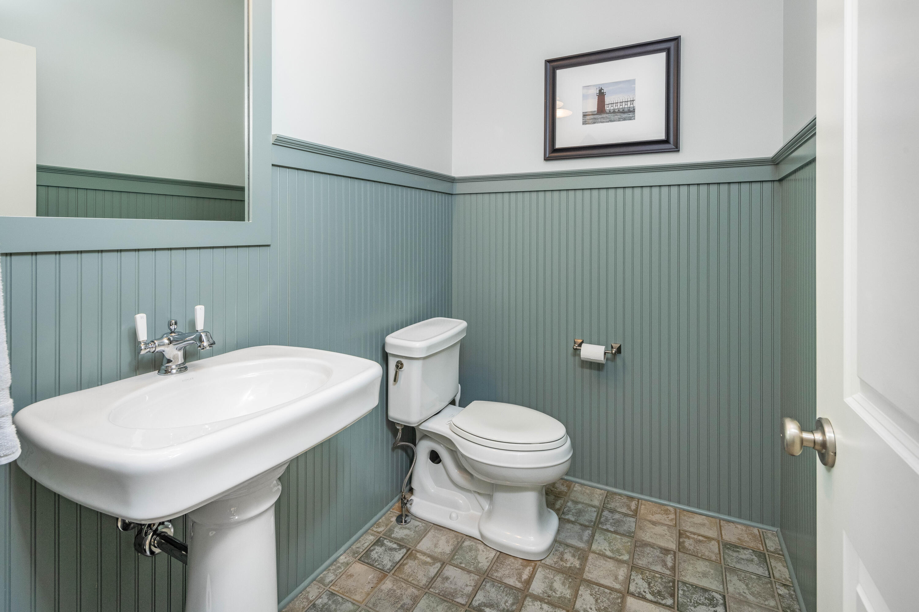 98 North Shore Drive, 1