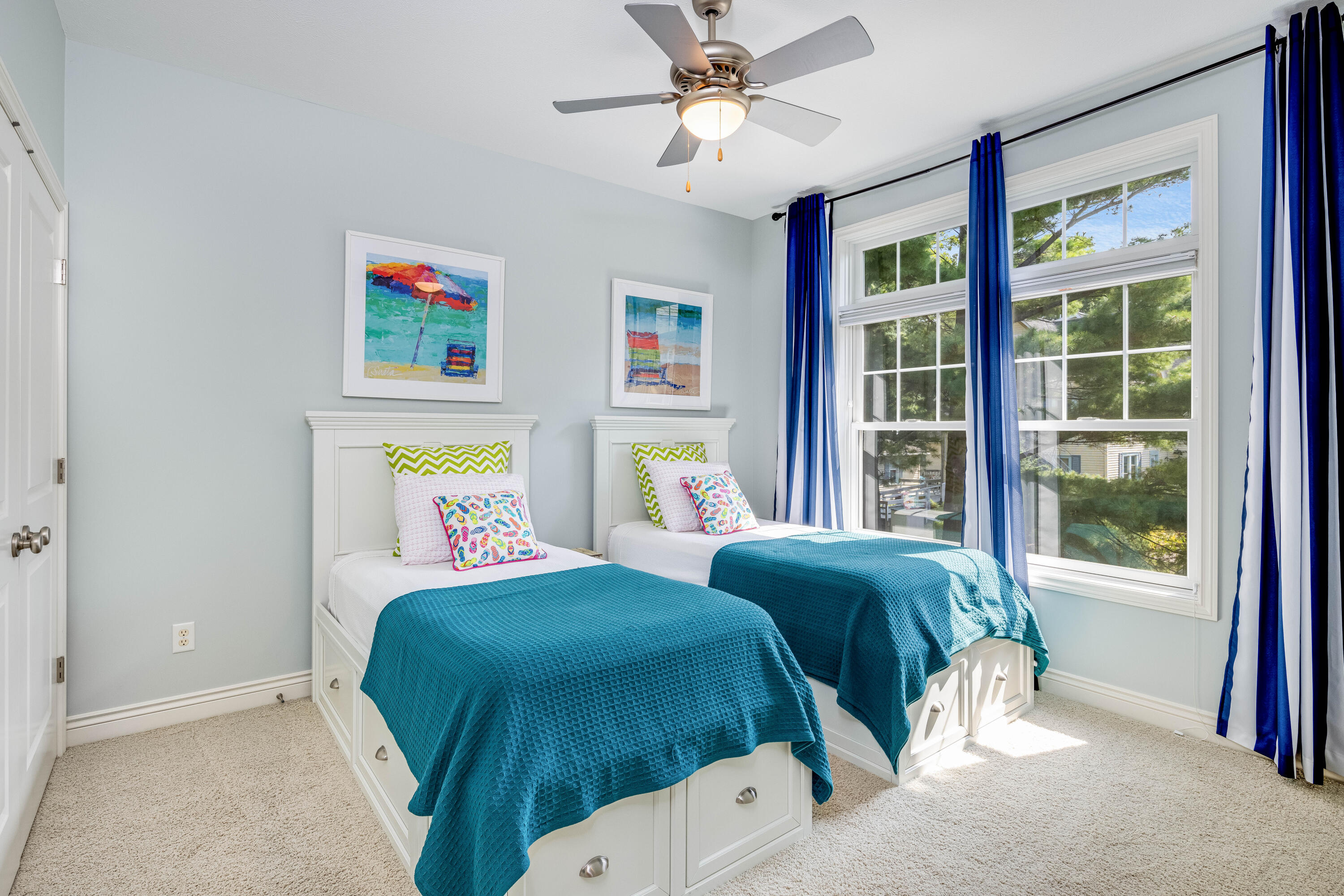 98 North Shore Drive, 1