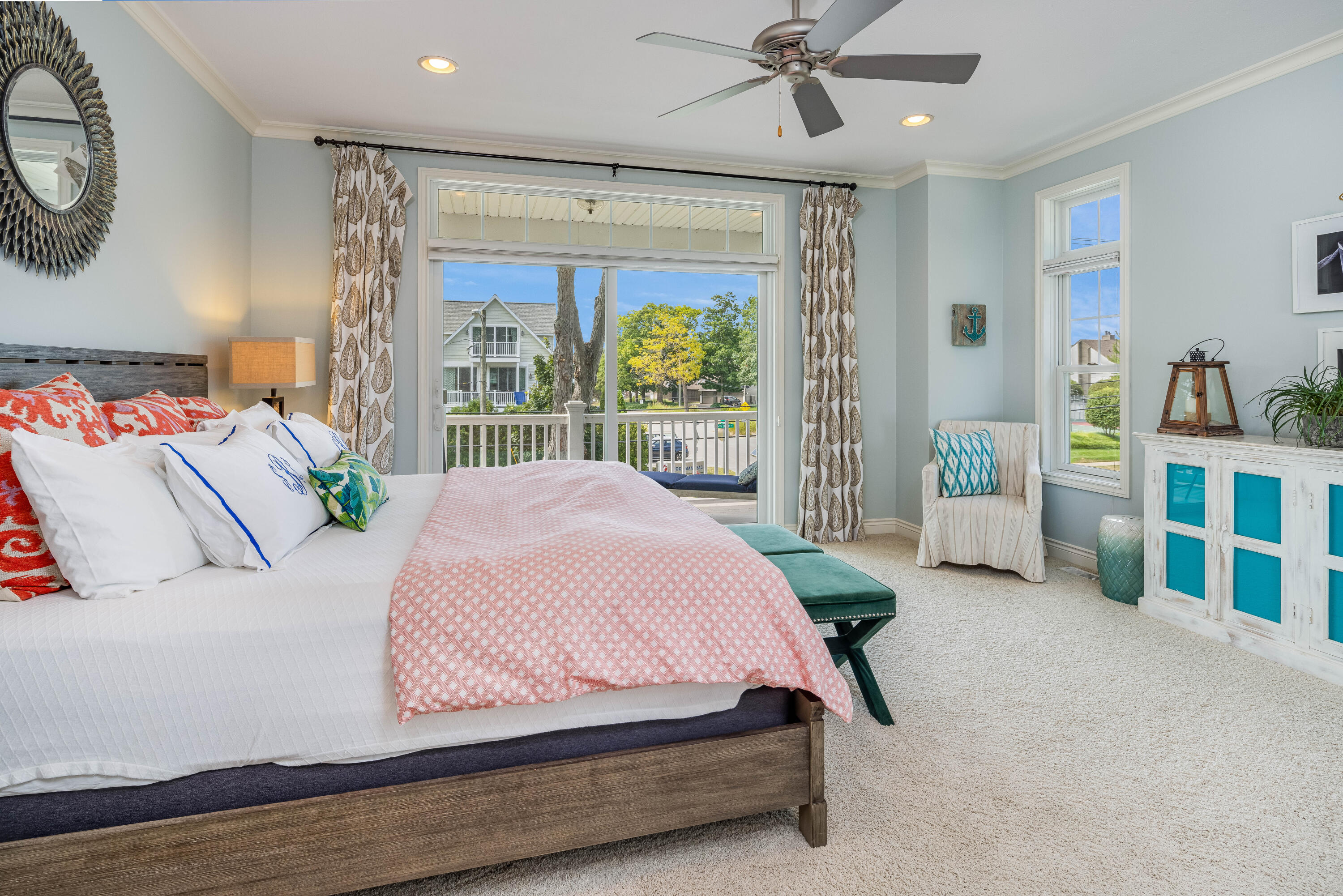 98 North Shore Drive, 1