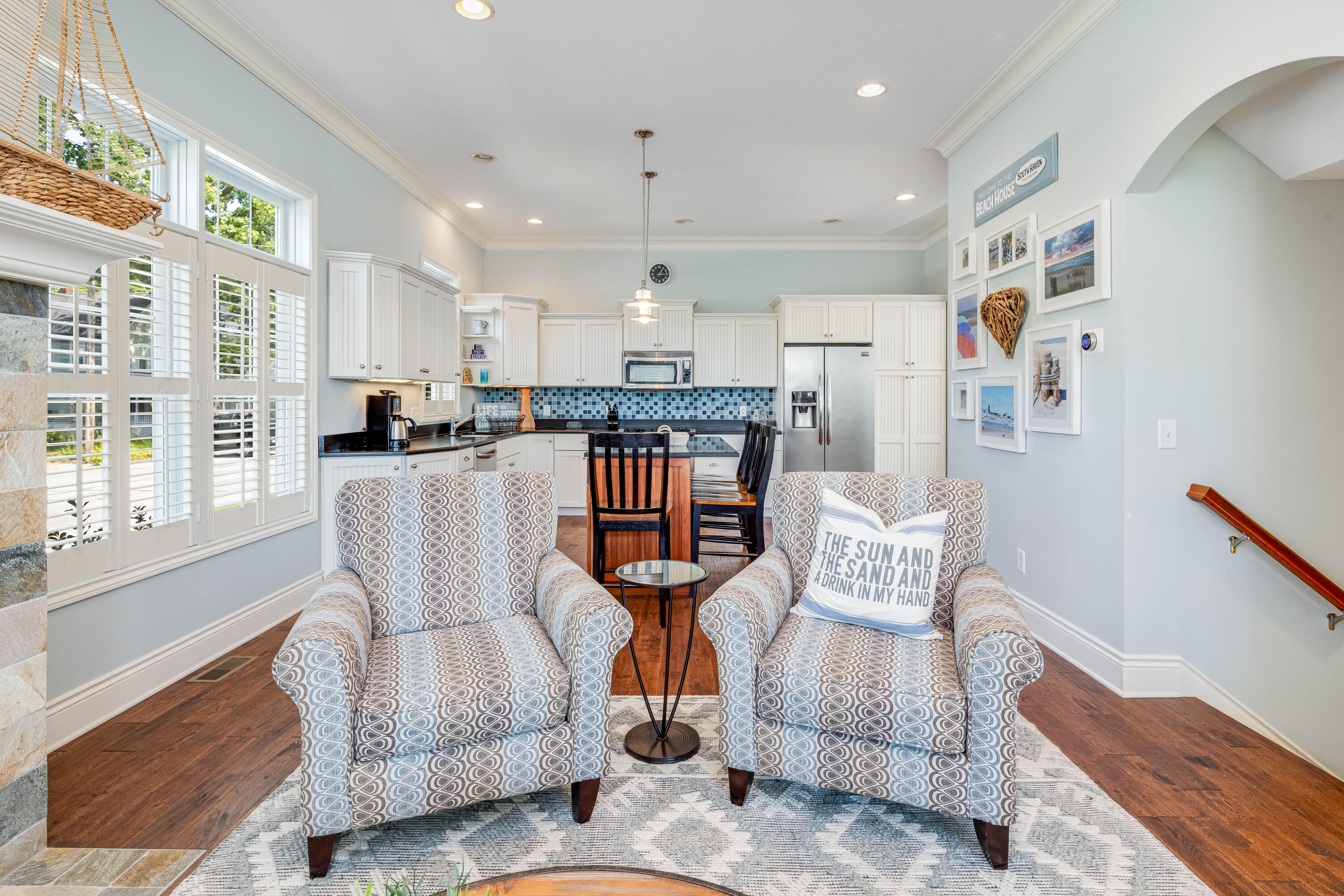 98 North Shore Drive, 1