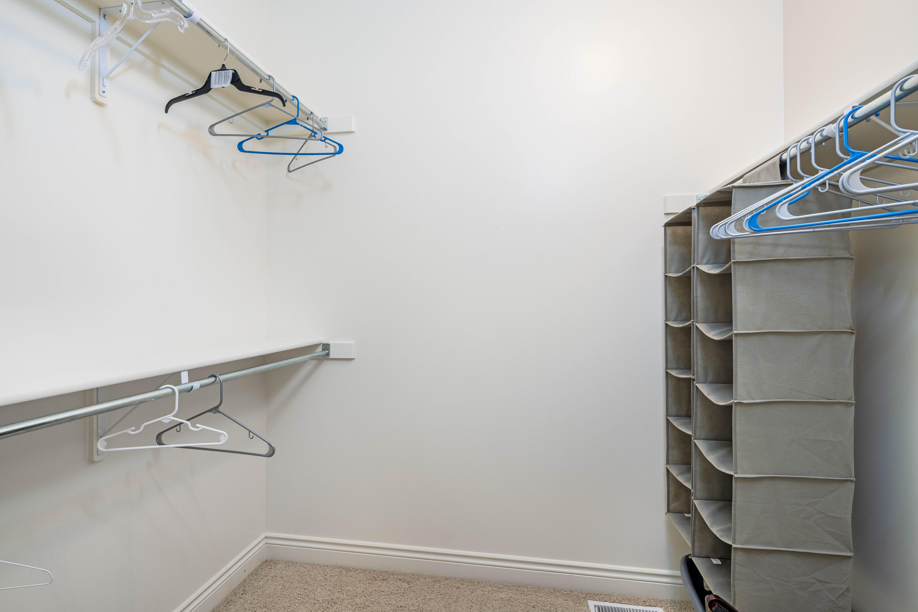 98 North Shore Drive, 1