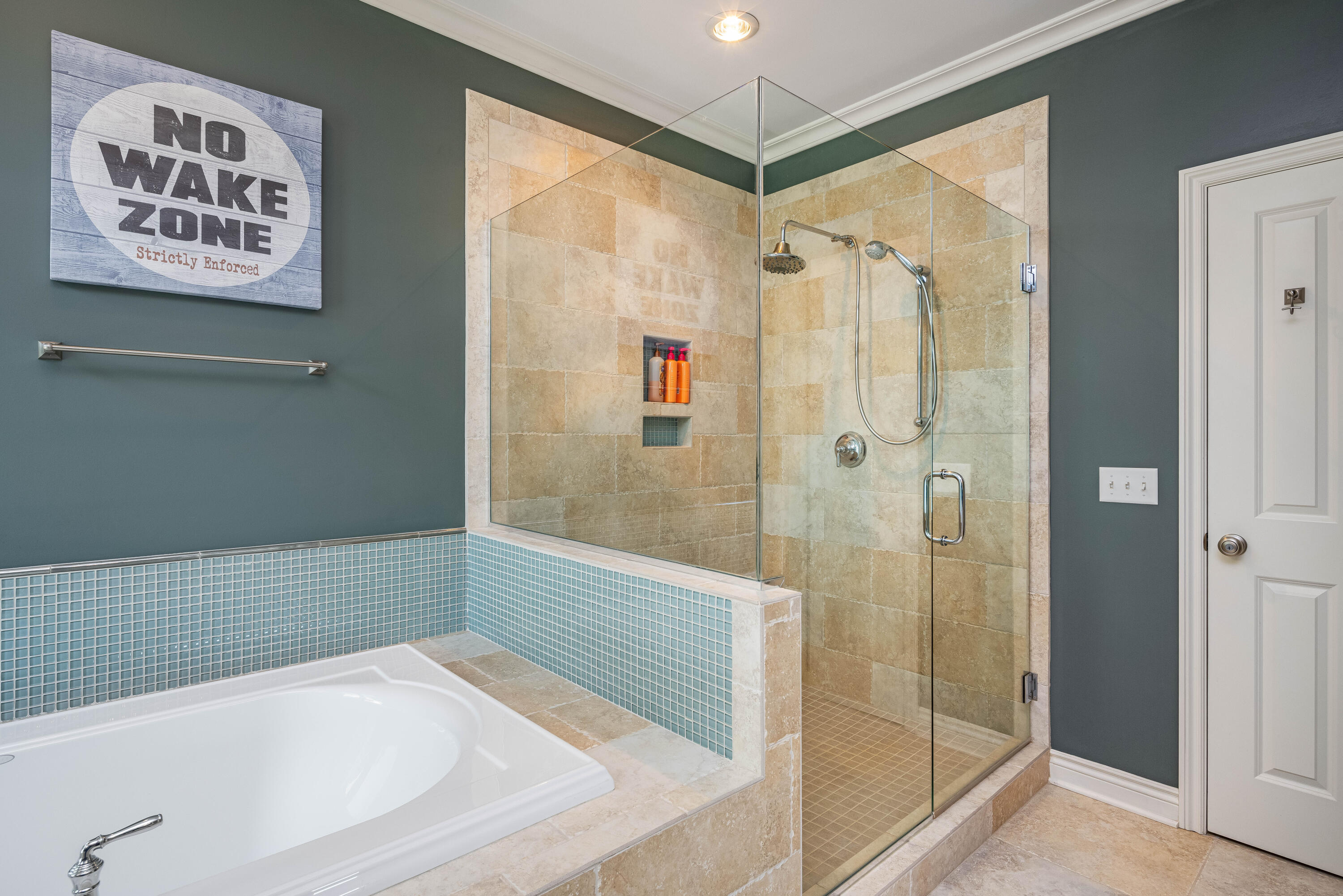 98 North Shore Drive, 1