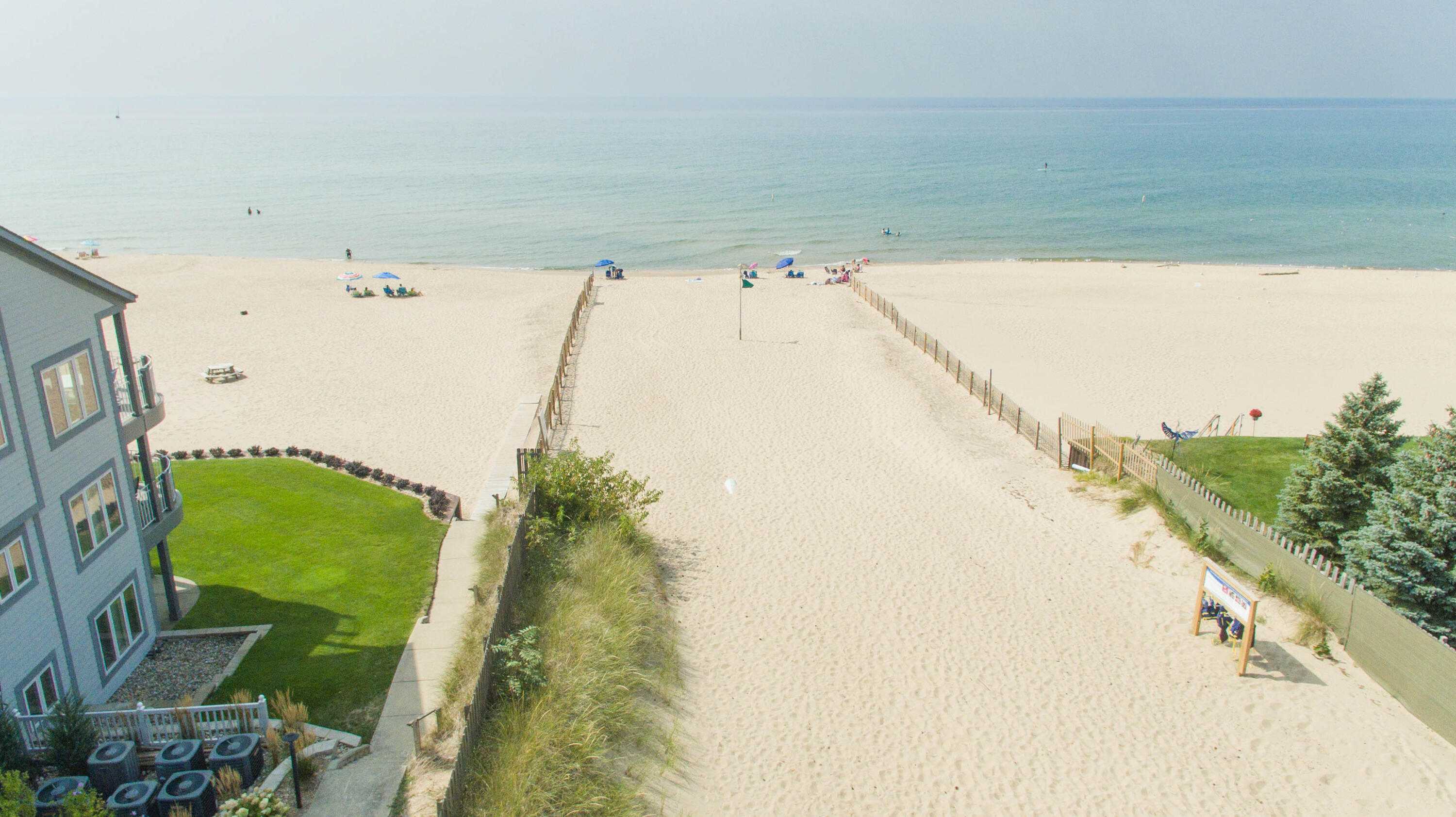 98 North Shore Drive, 1