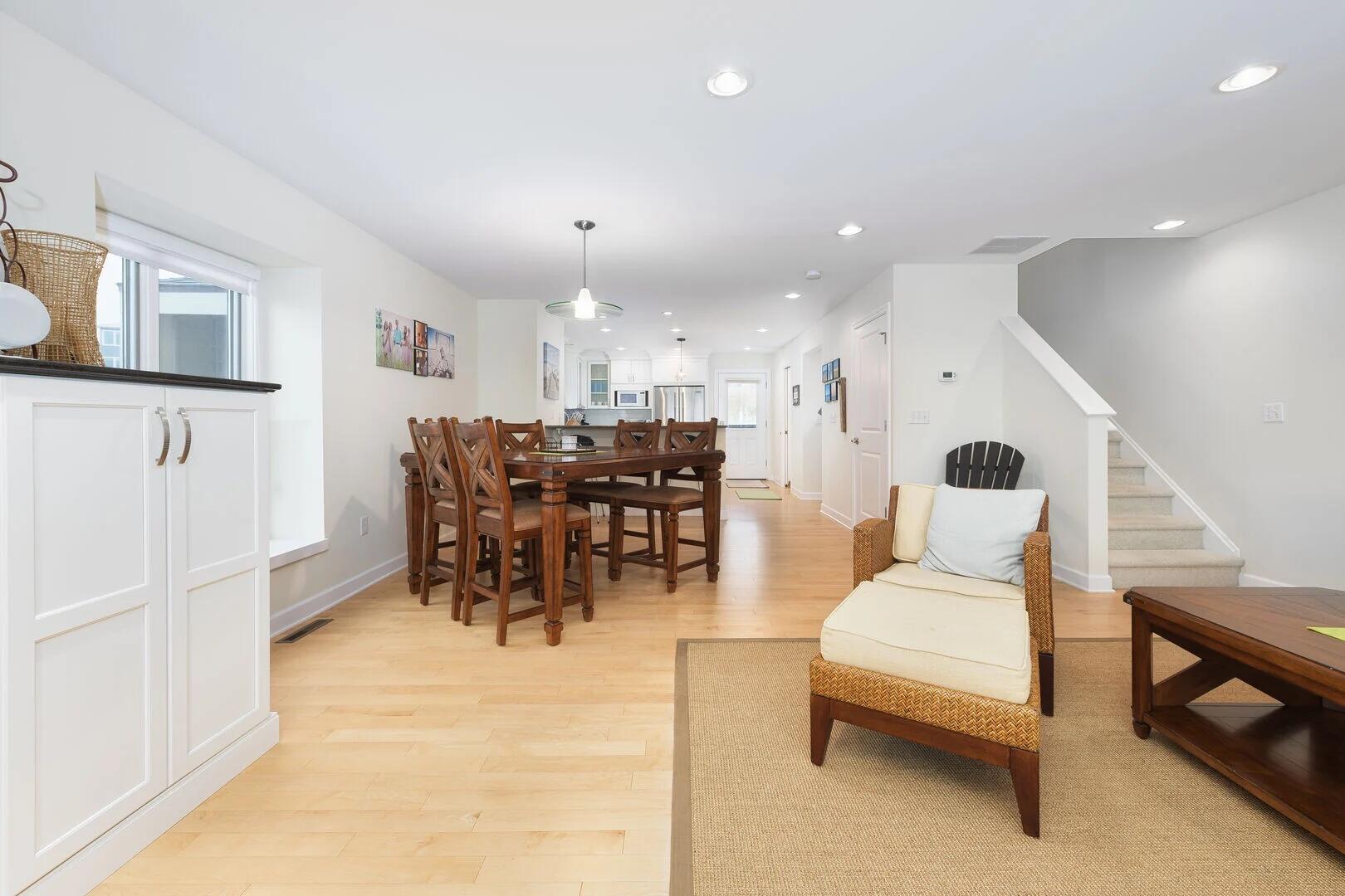 69 North Shore Drive, 3