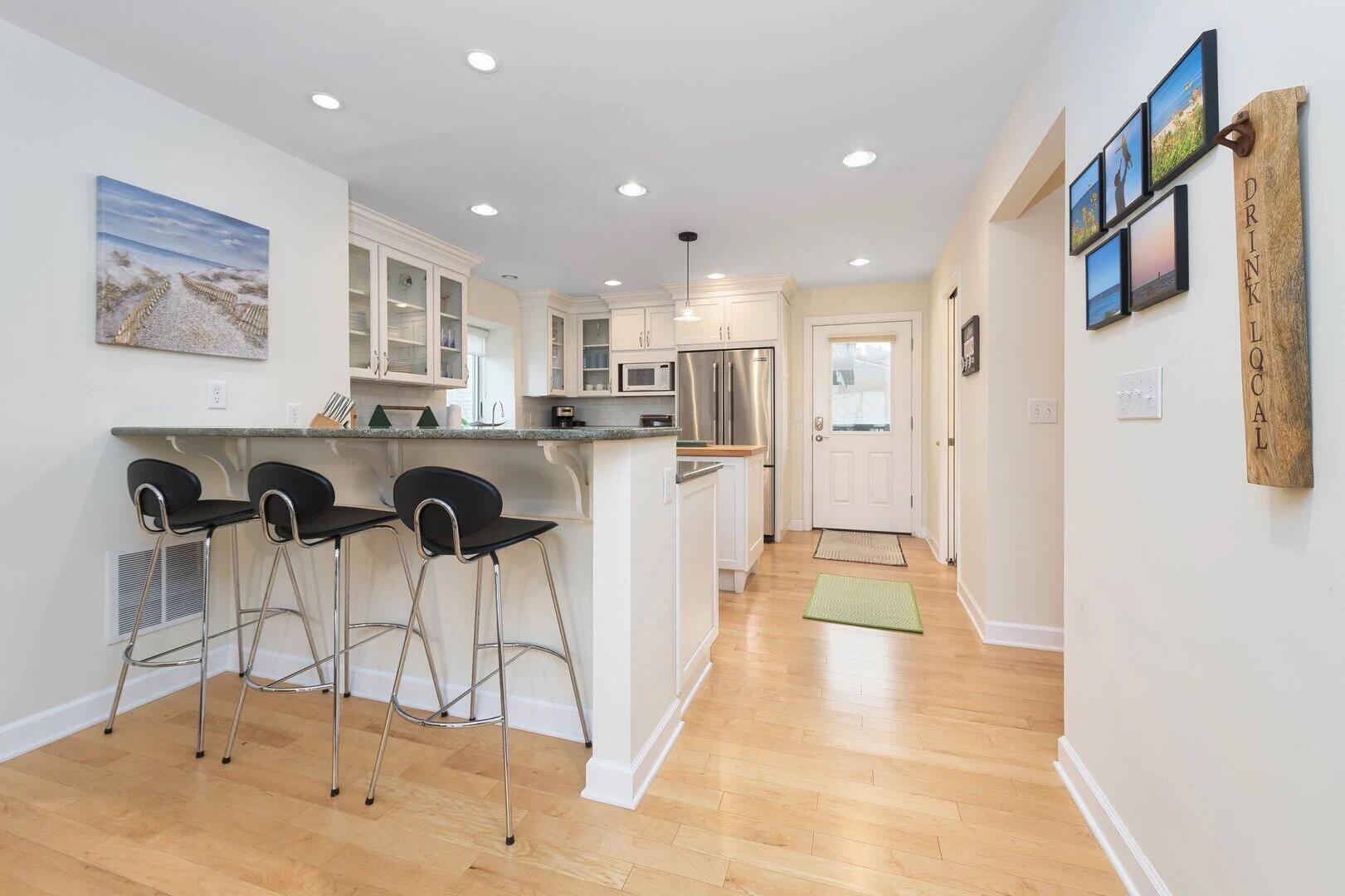 69 North Shore Drive, 3