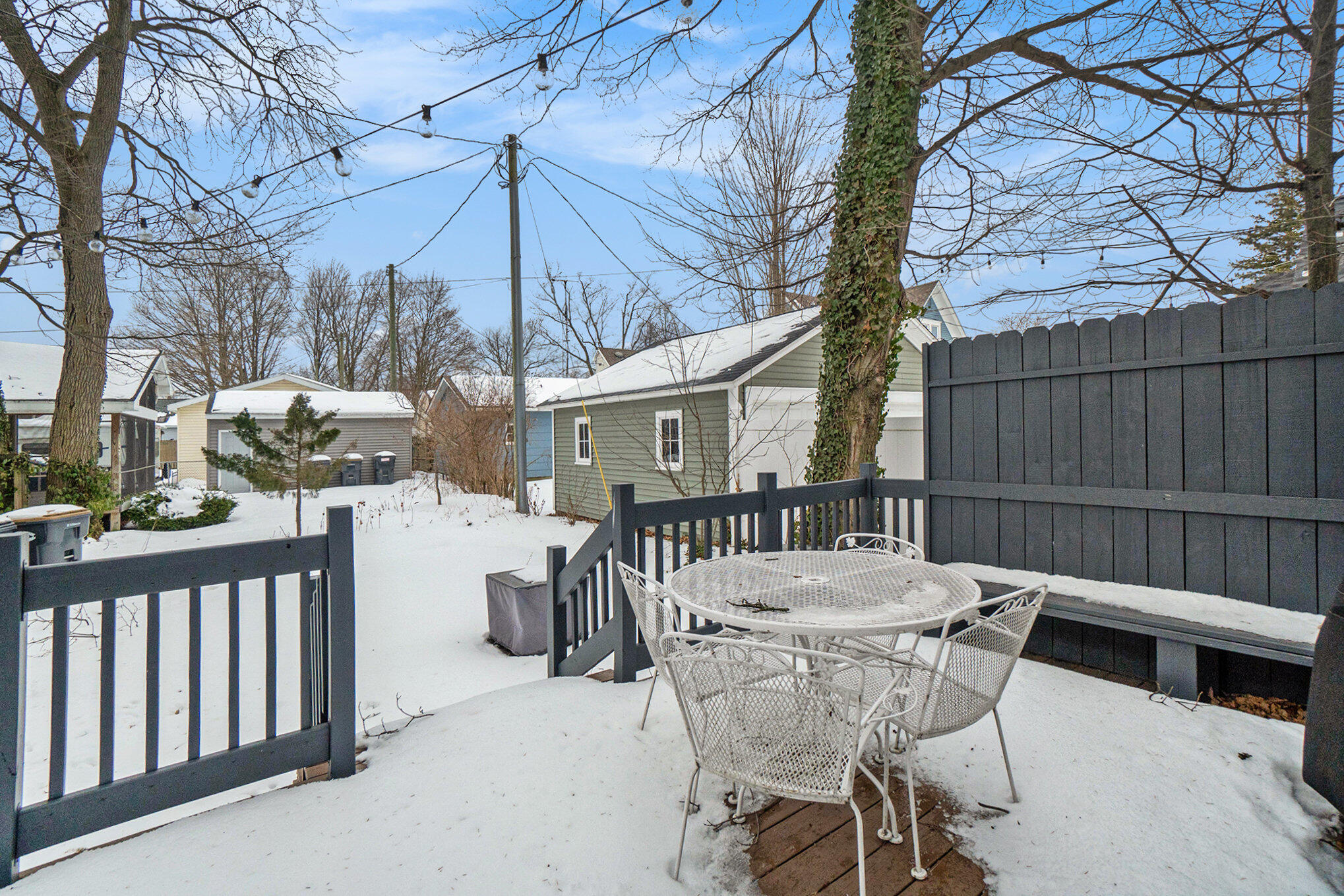 460 Kalamazoo Street