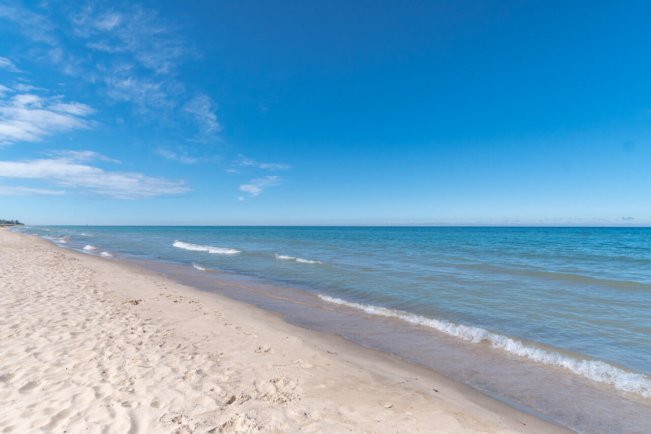 7374 North Shore Drive, 16