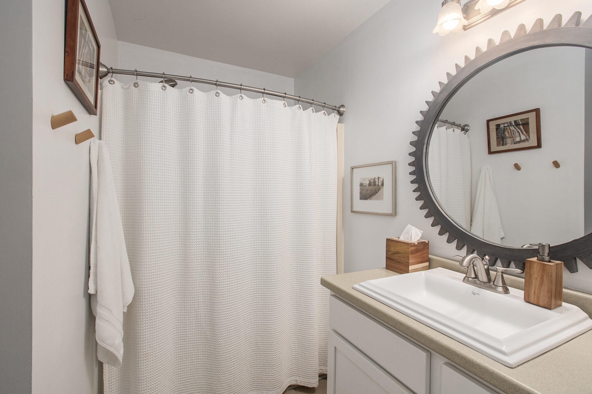 7374 North Shore Drive, 16