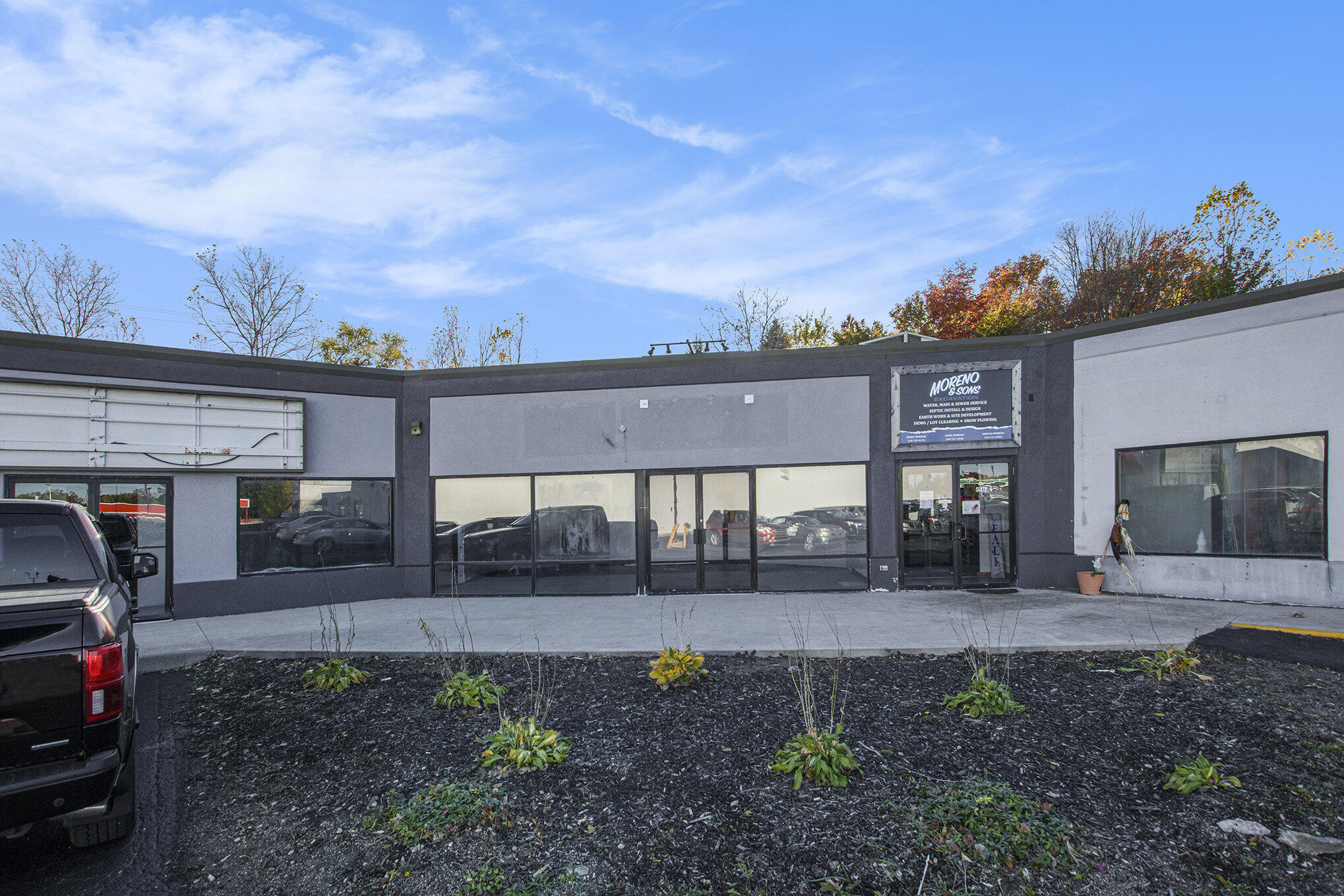 1210 Phoenix Street, 3