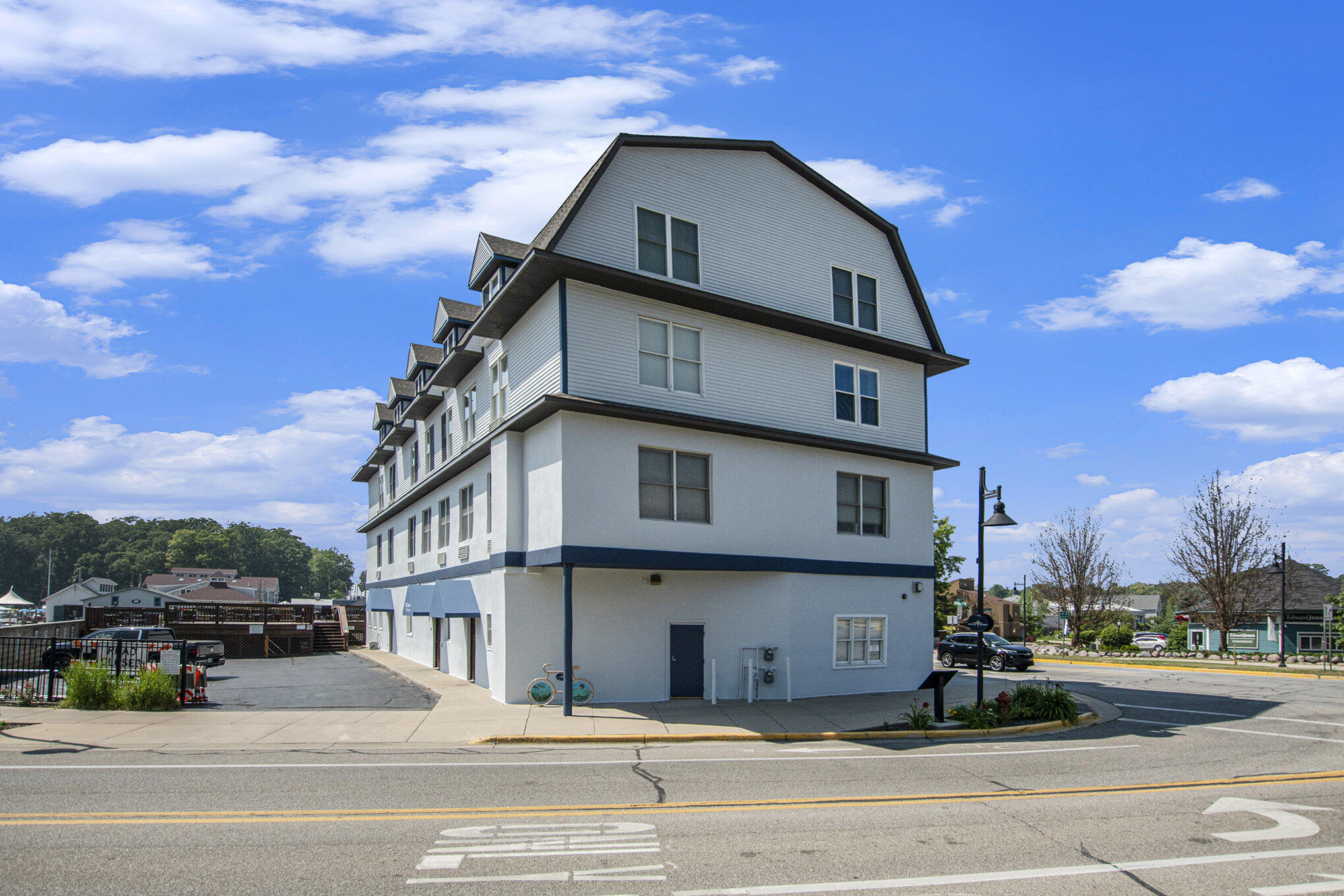 532 Dyckman Avenue Unit 6