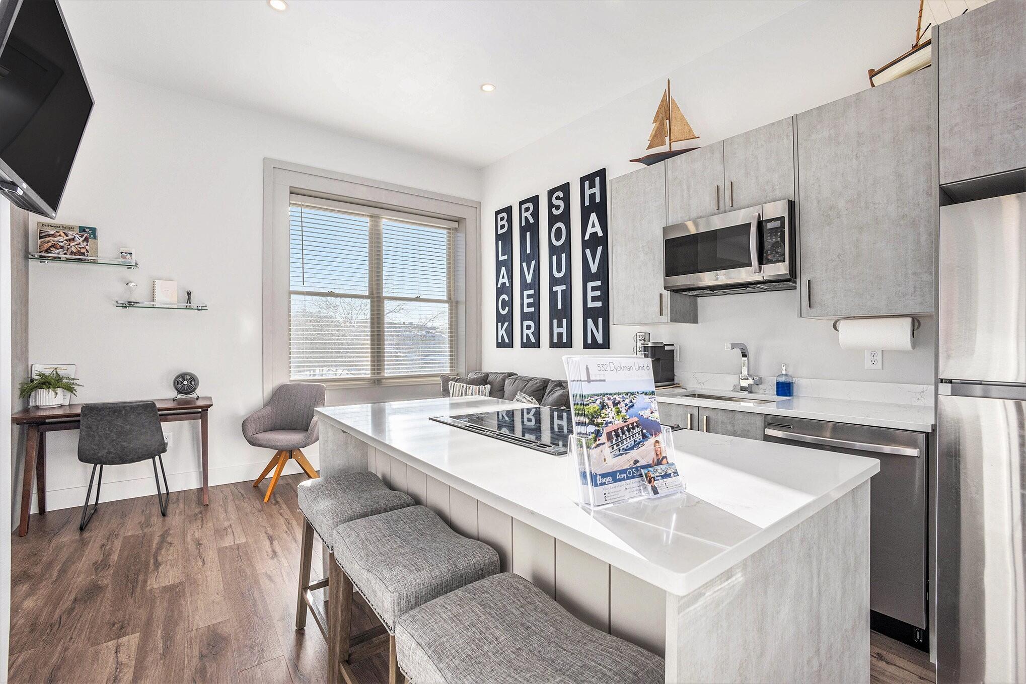 532 Dyckman Avenue Unit 6