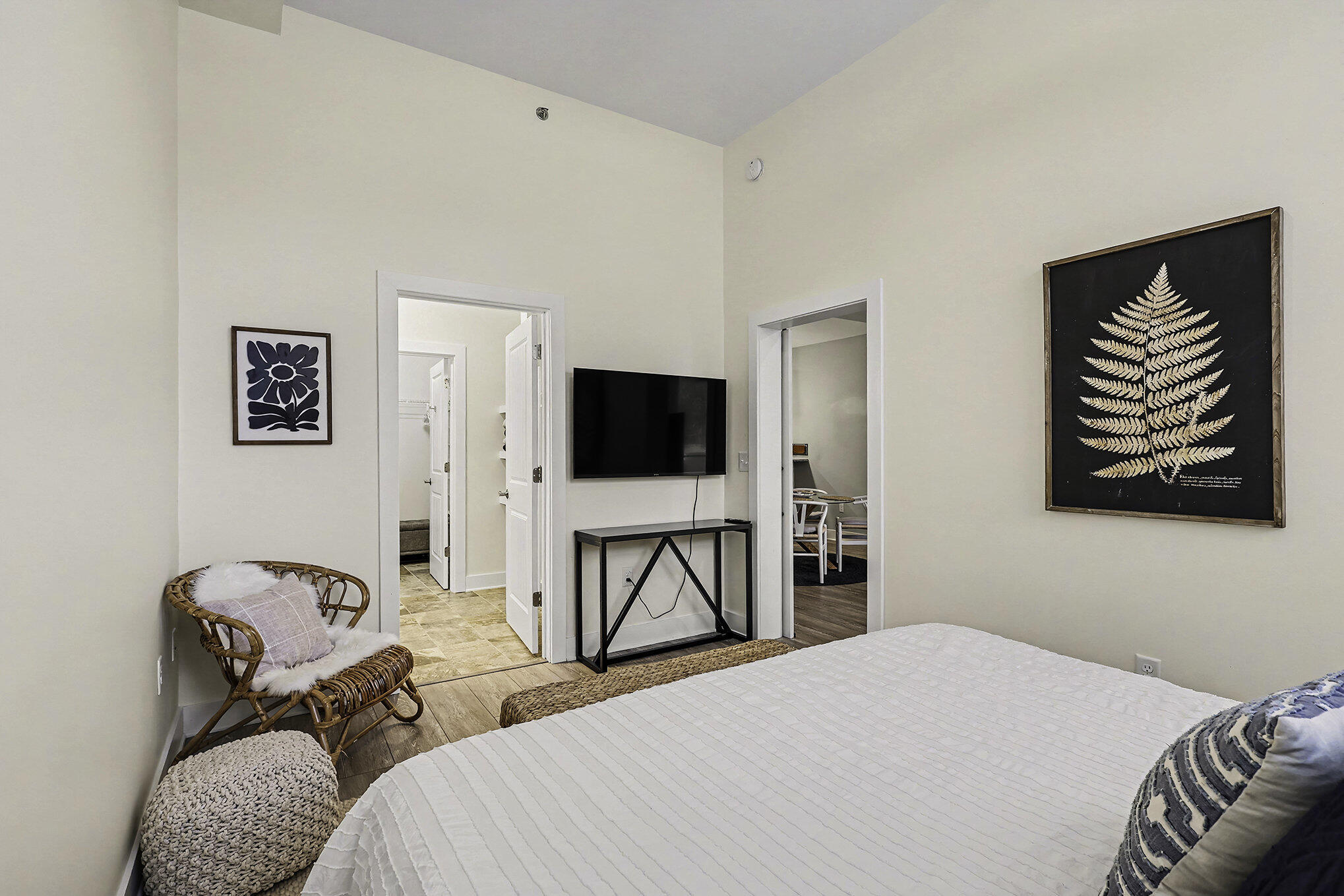 460 Broadway Street 102