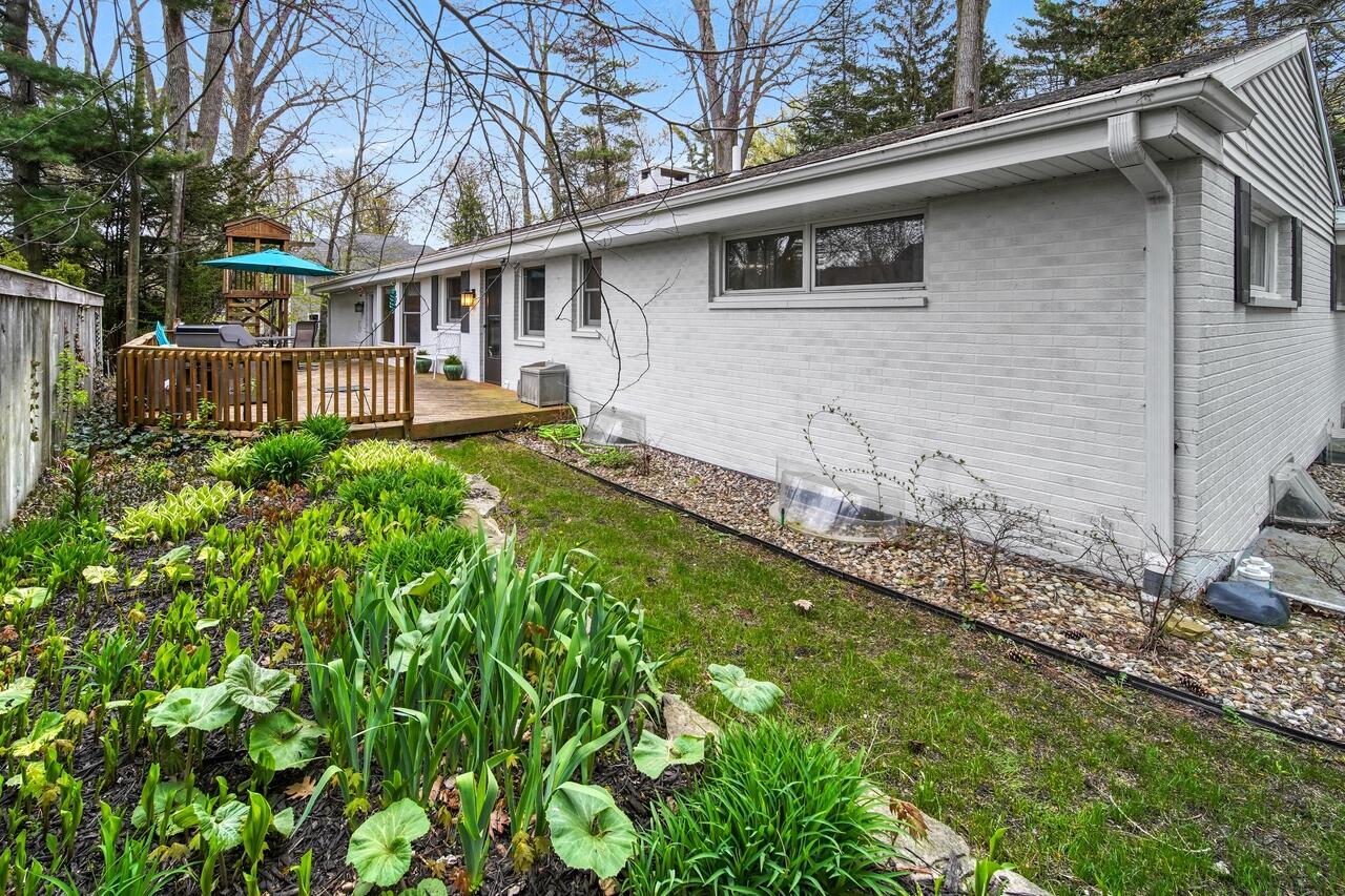 1066 Monroe Boulevard