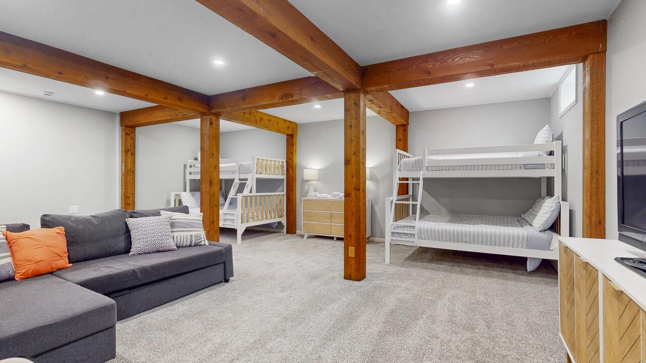 1066 Monroe Boulevard