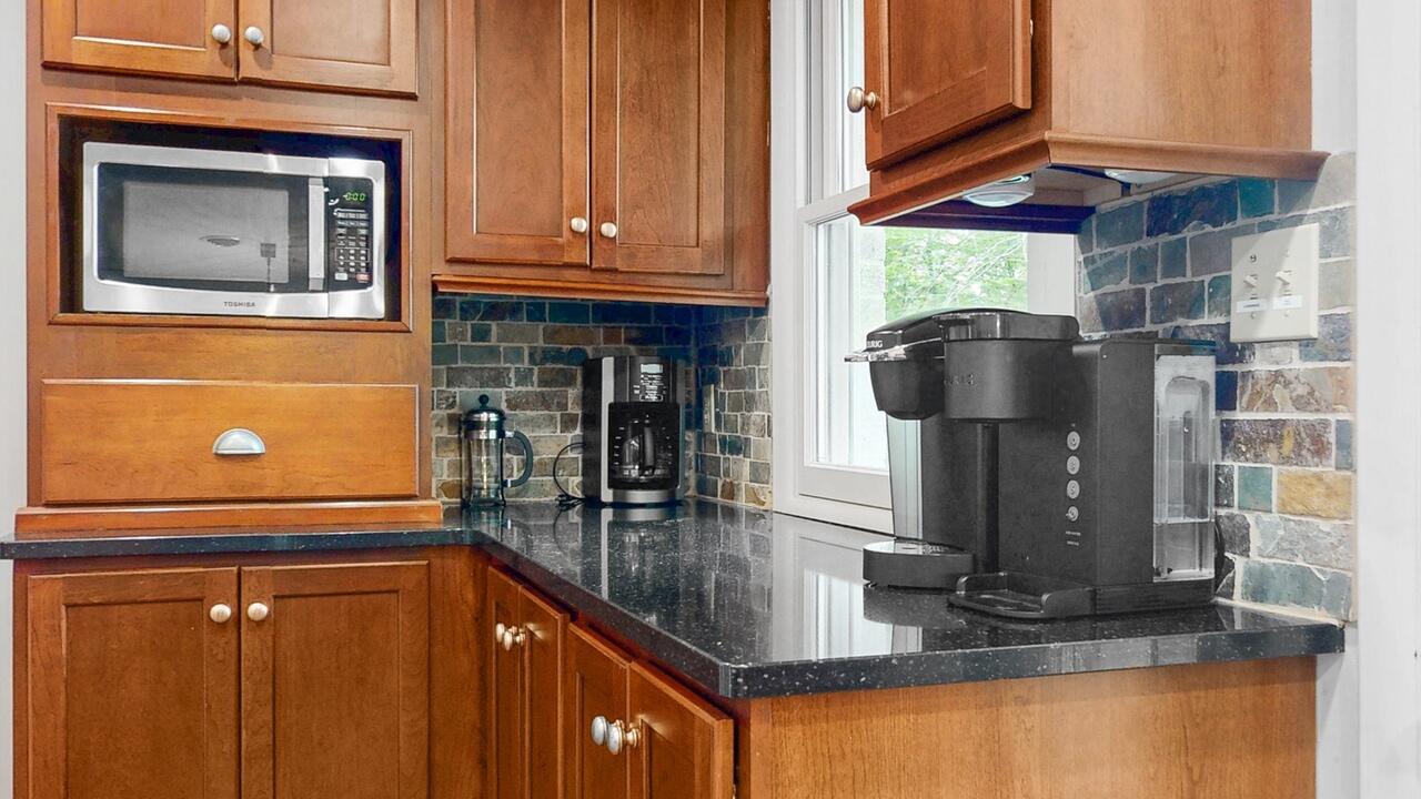 1066 Monroe Boulevard