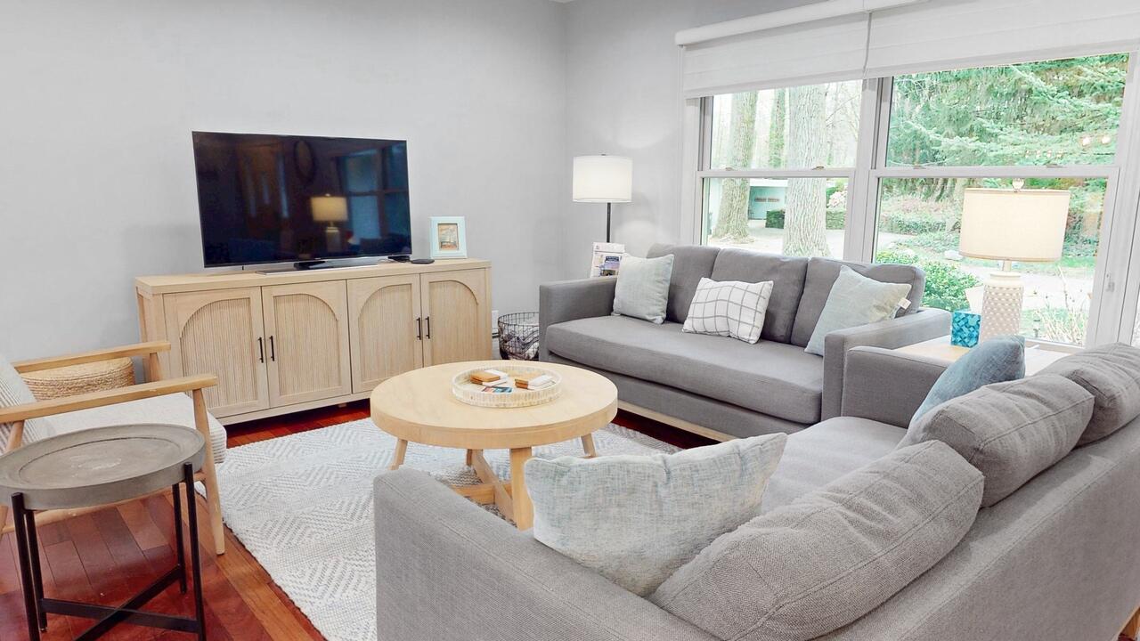 1066 Monroe Boulevard