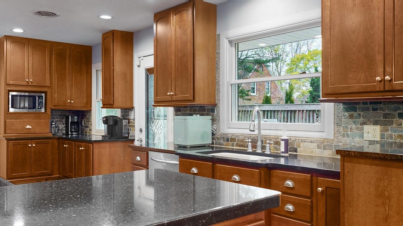 1066 Monroe Boulevard