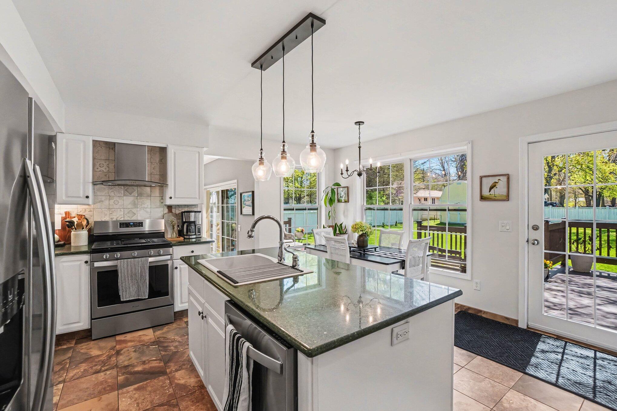 9466 Riverbend Drive