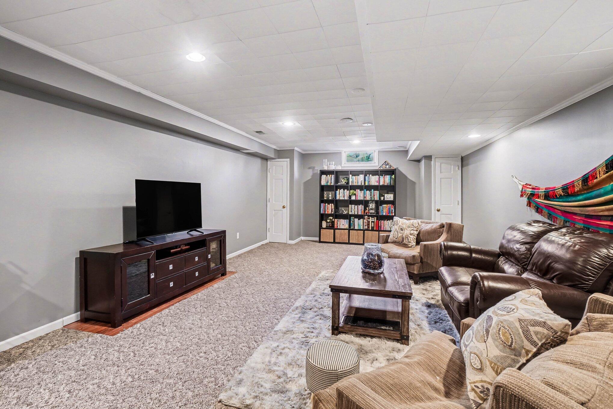9466 Riverbend Drive