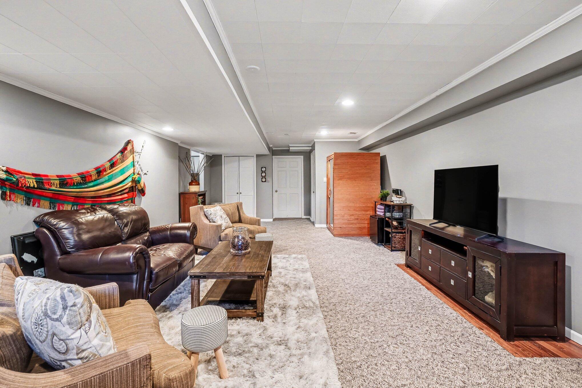 9466 Riverbend Drive
