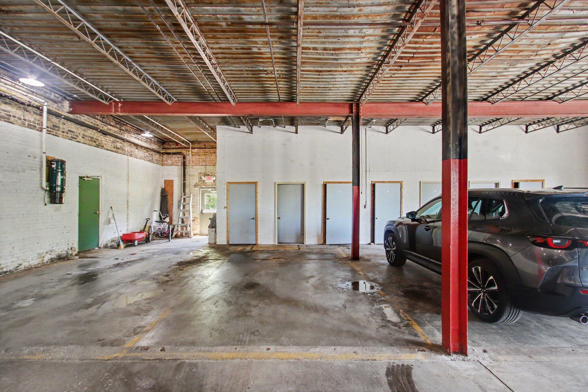 125 Elkenburg Street 4