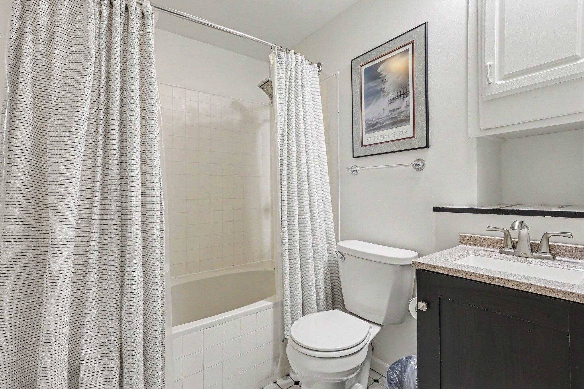 800 North Shore Drive 2
