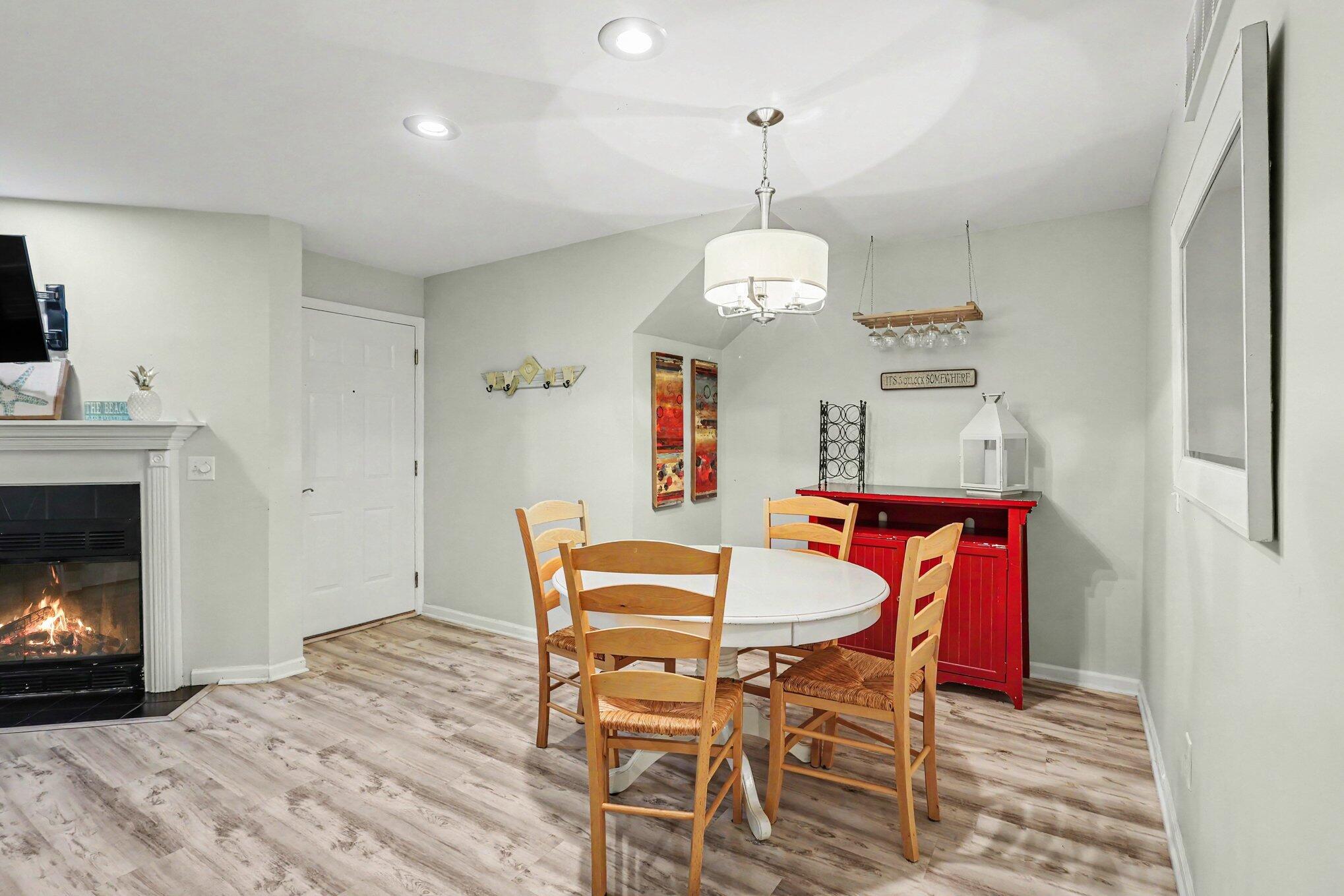 800 North Shore Drive 2
