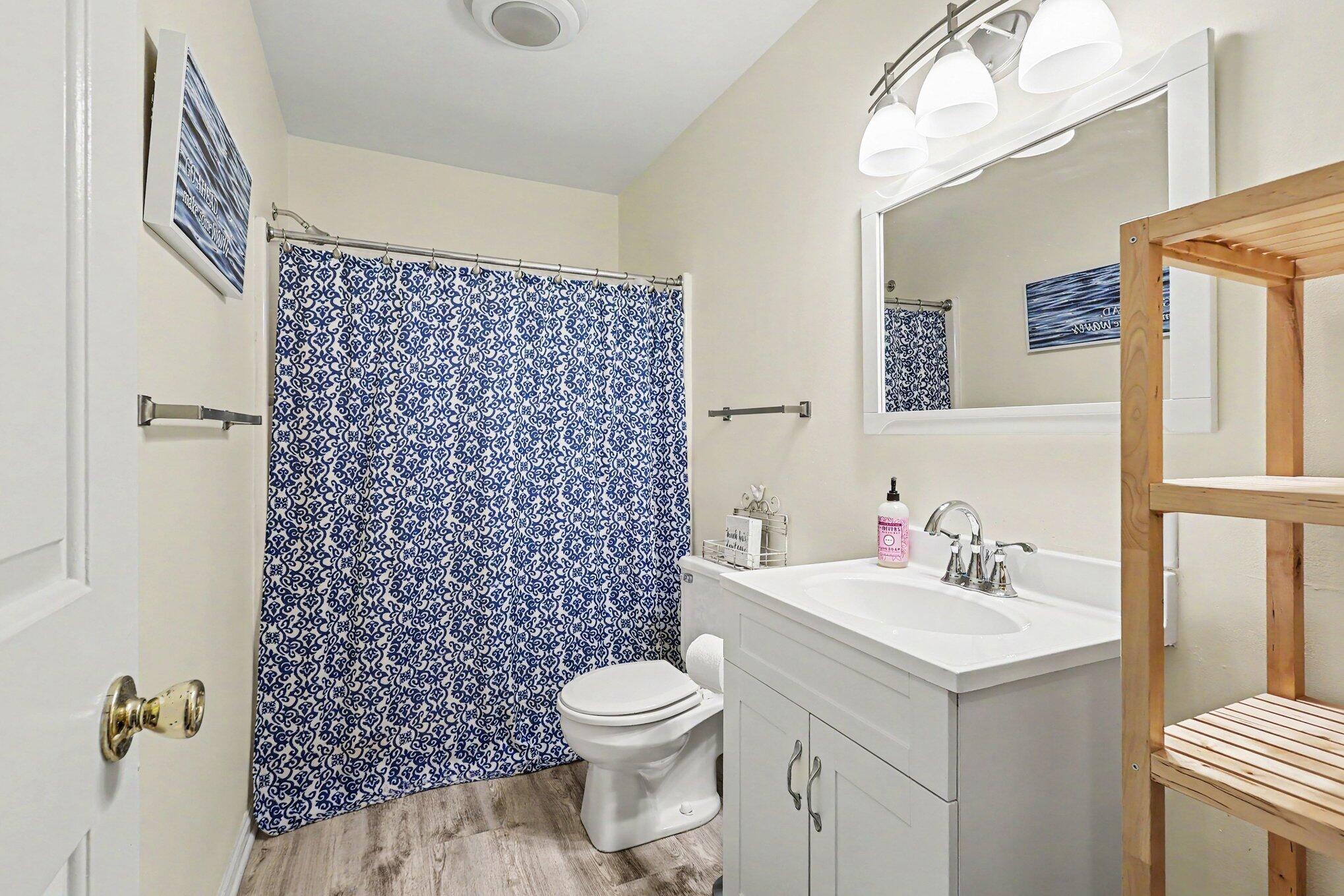 800 North Shore Drive 2
