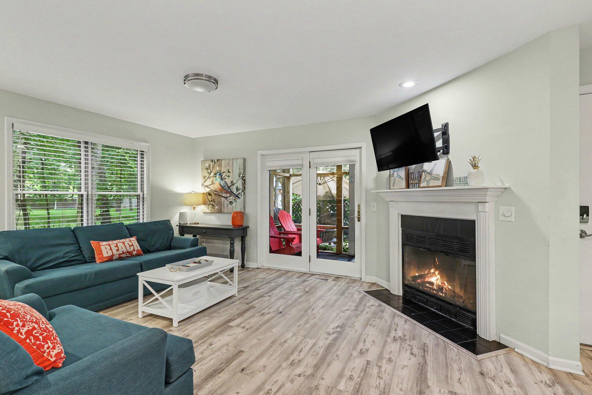 800 North Shore Drive 2