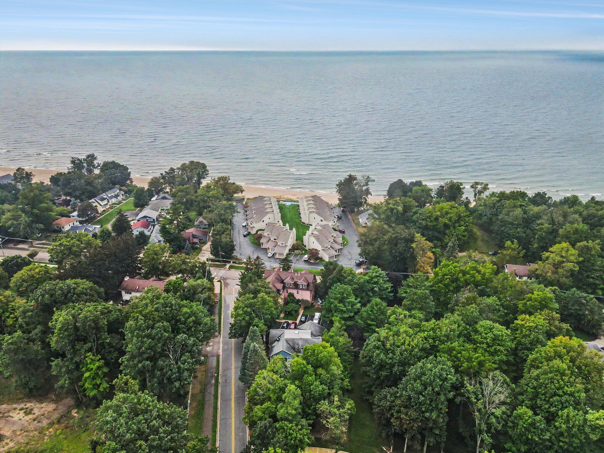 800 North Shore Drive 2