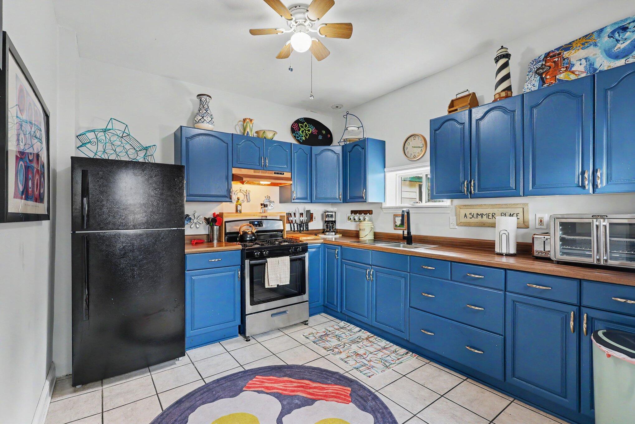 562 Kalamazoo Street