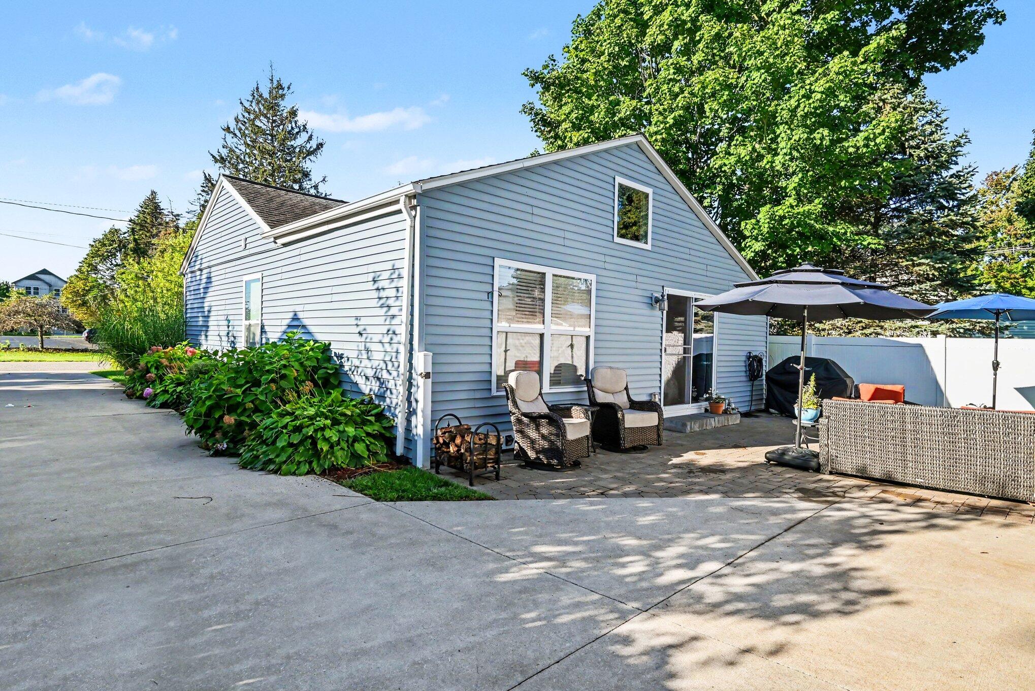 111 Aylworth Court