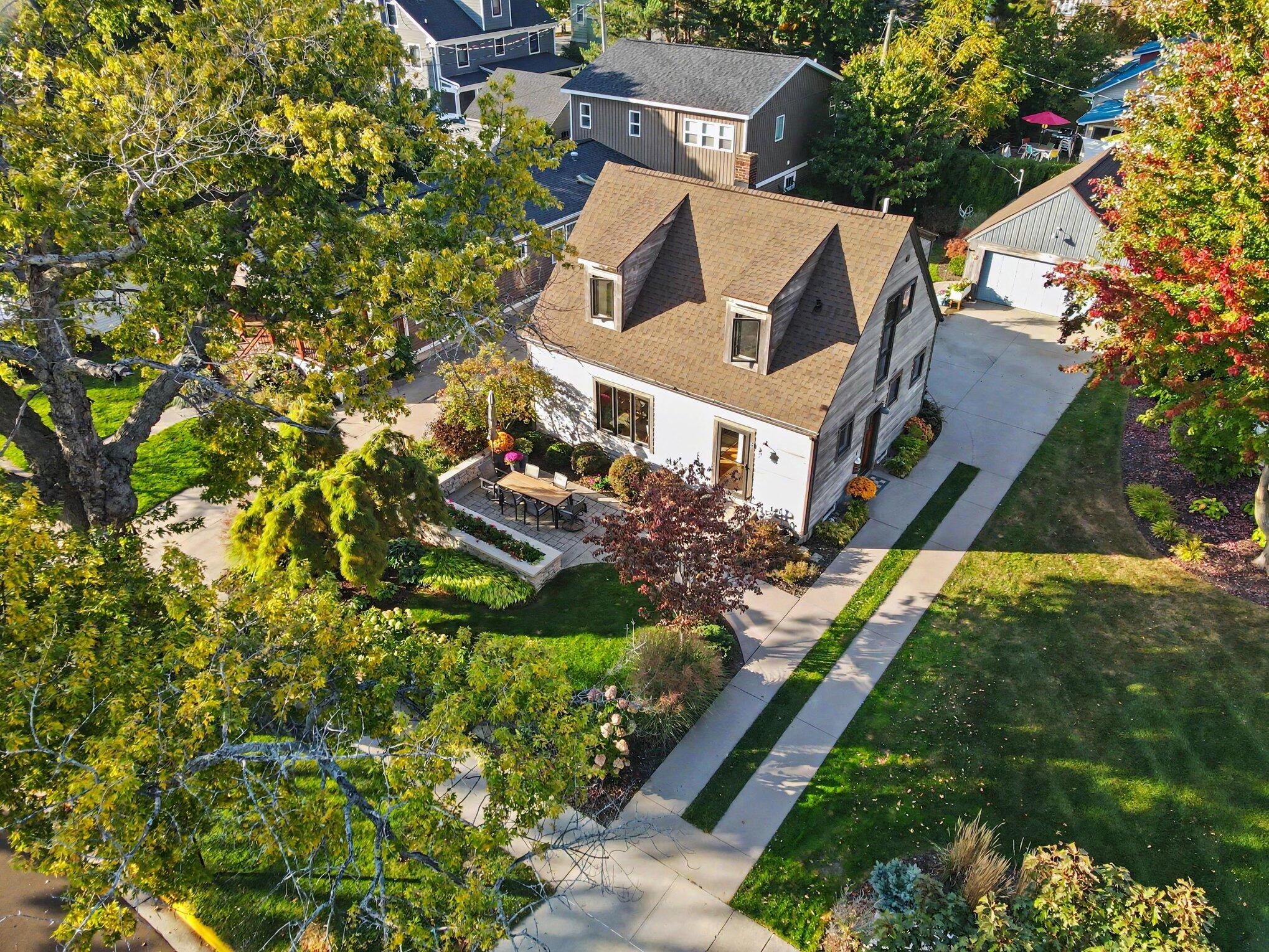 81 Clinton Street South Haven MI