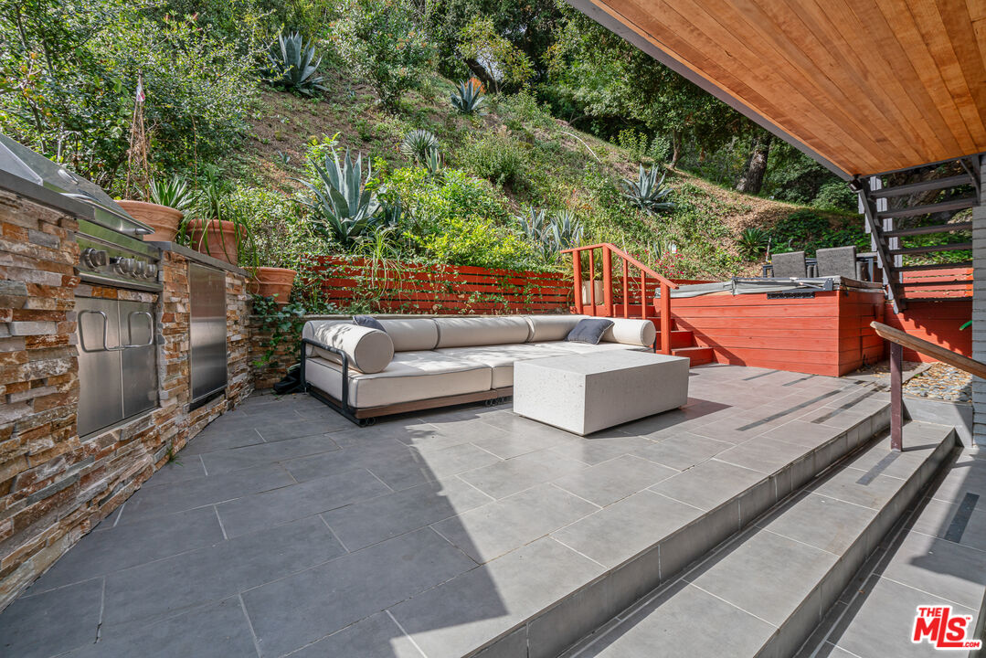 799 N Beverly Glen Blvd