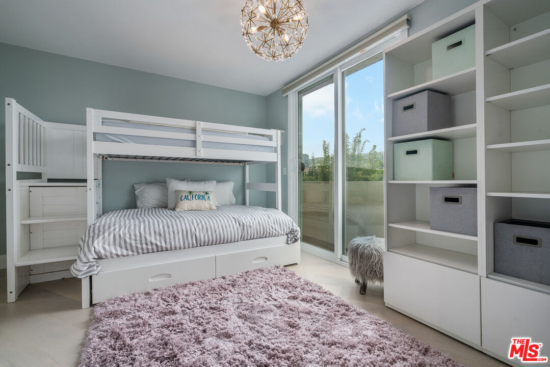 723 N Westmount Dr Unit: 301