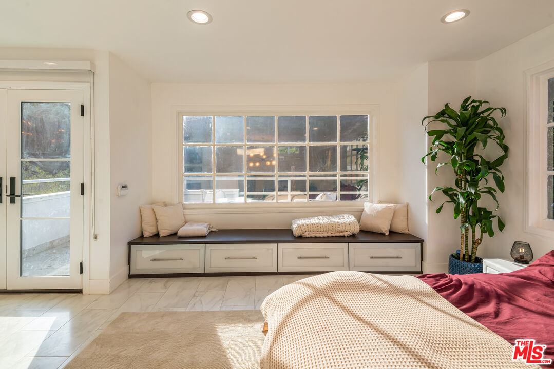 6467 Deep Dell Pl