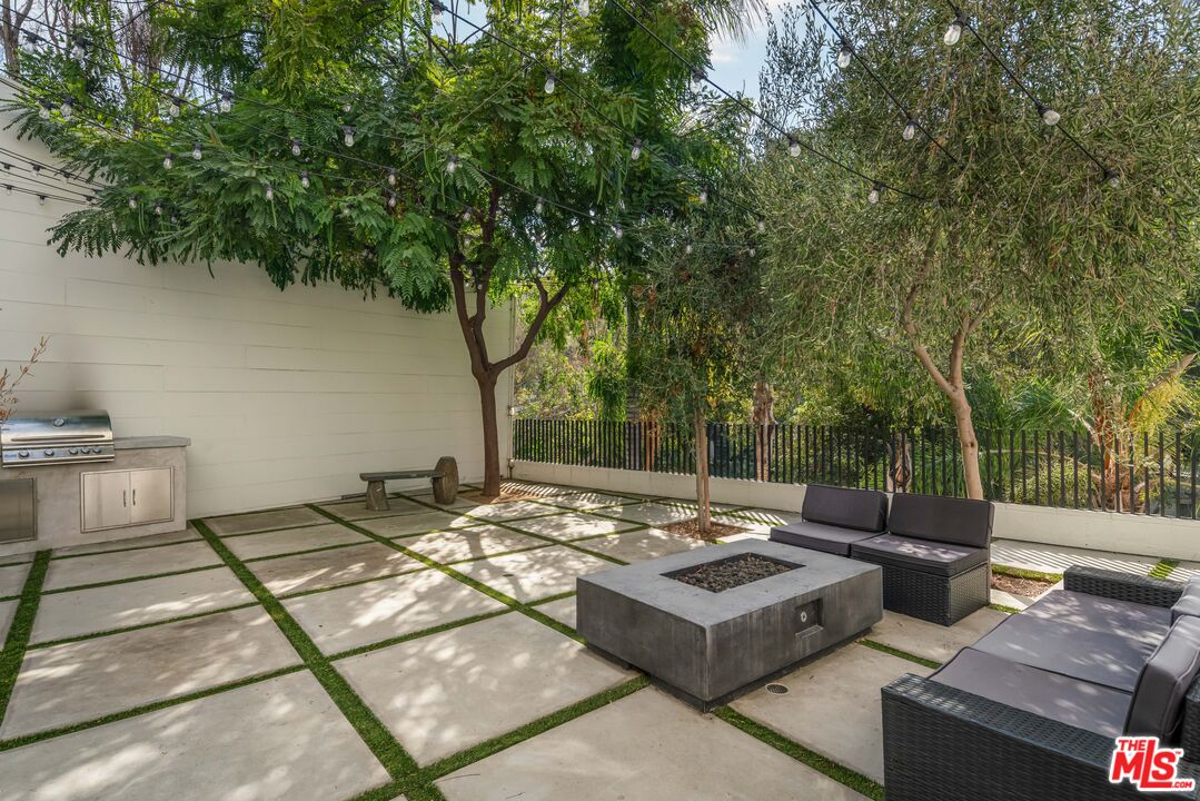 6467 Deep Dell Pl