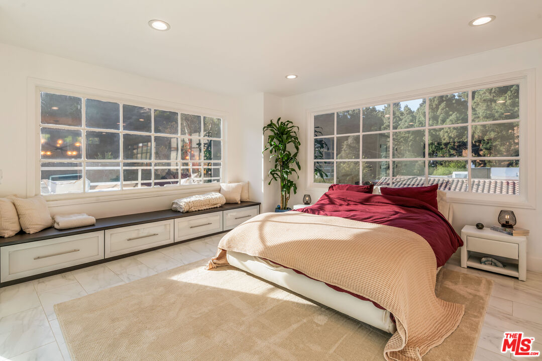 6467 Deep Dell Pl