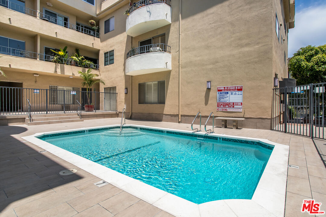 1221 N Kings Rd Unit: 307