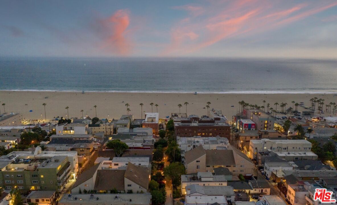 58 Paloma Ave