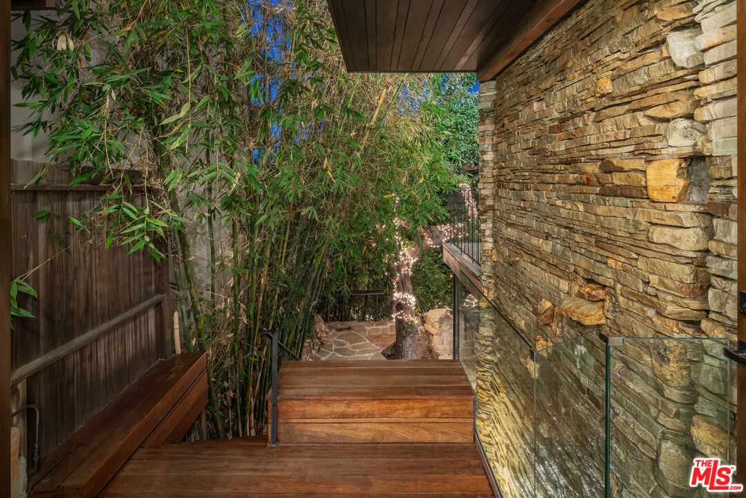 2444 Lyric Ave