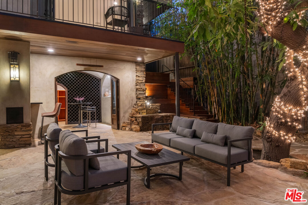2444 Lyric Ave