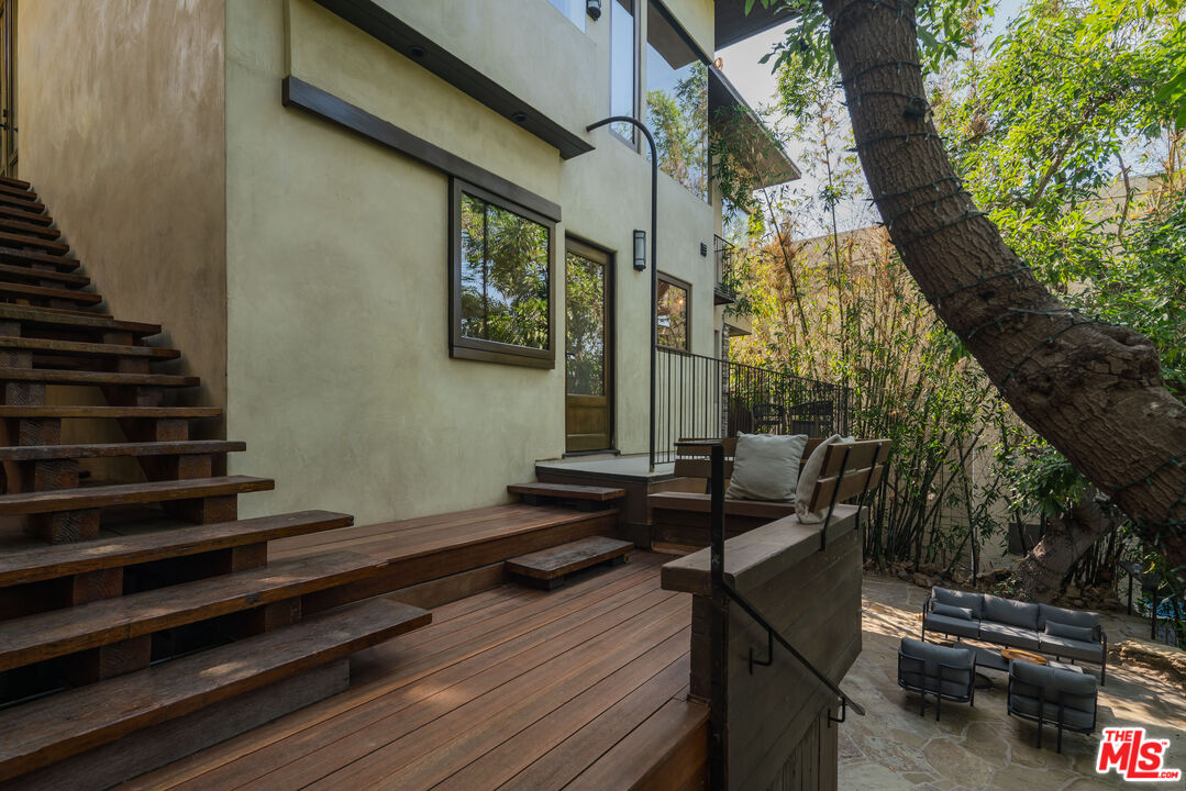 2444 Lyric Ave