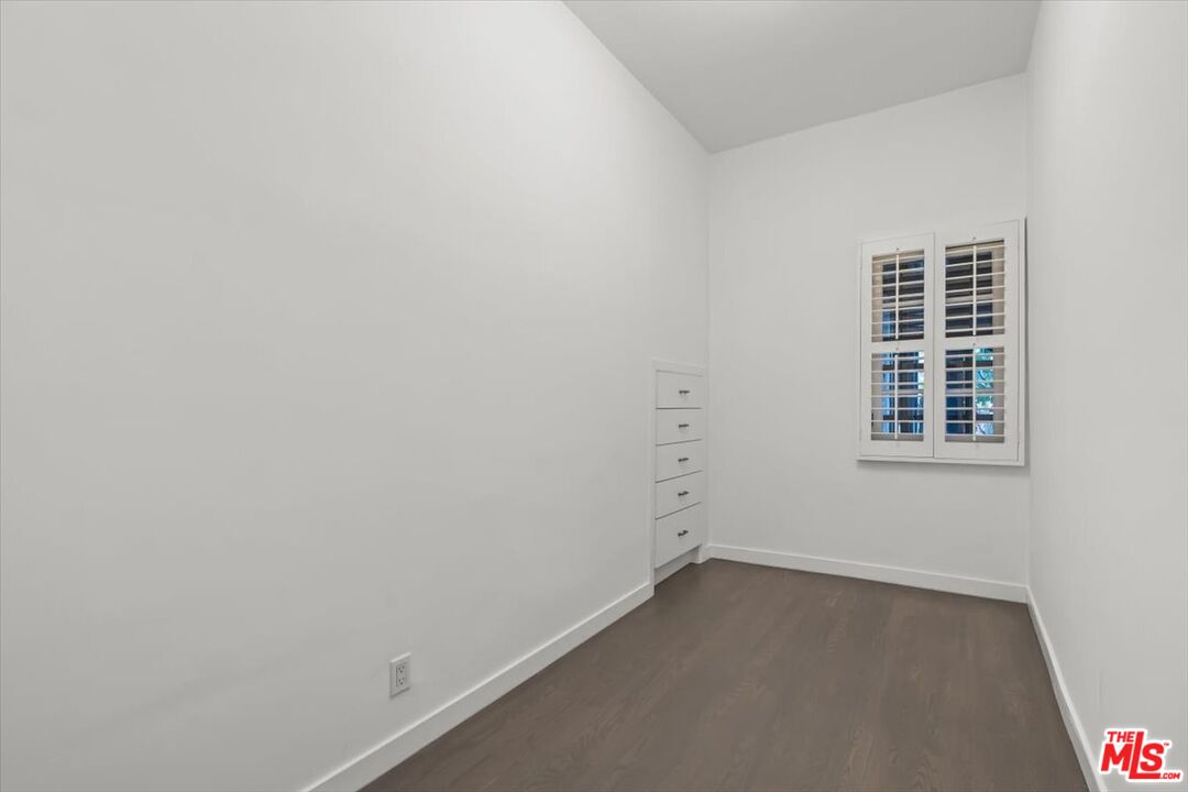1218 N La Cienega Blvd Unit: D1