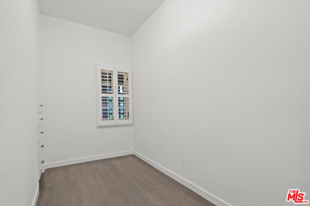 1218 N La Cienega Blvd Unit: D1