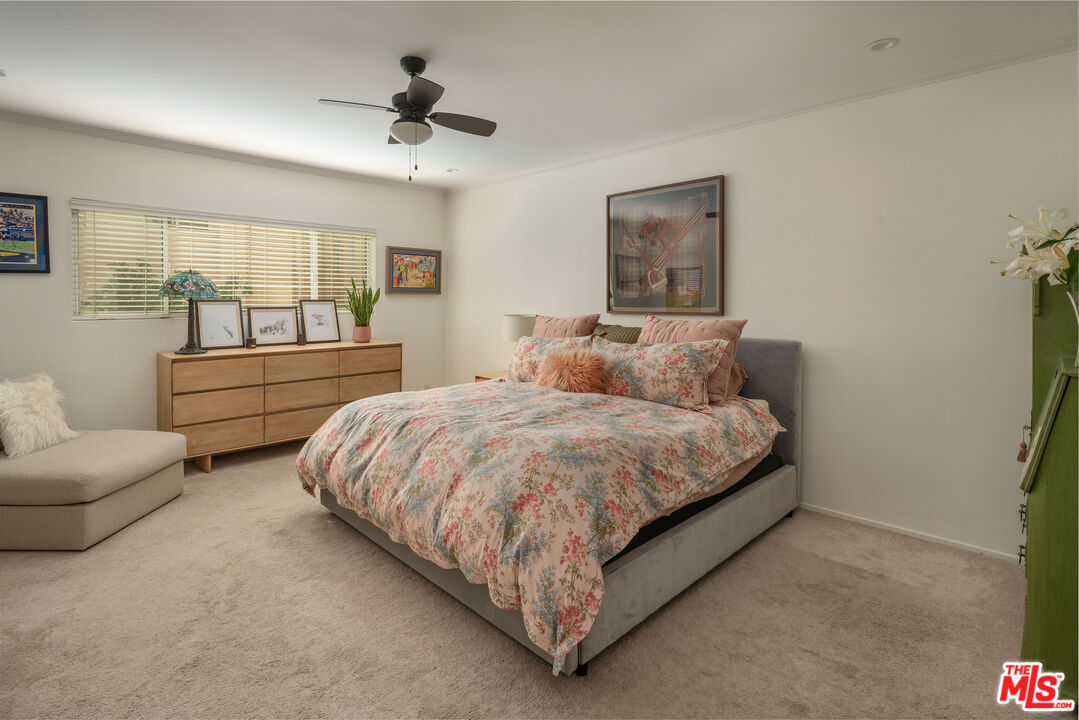 1221 N Kings Rd Unit: 104