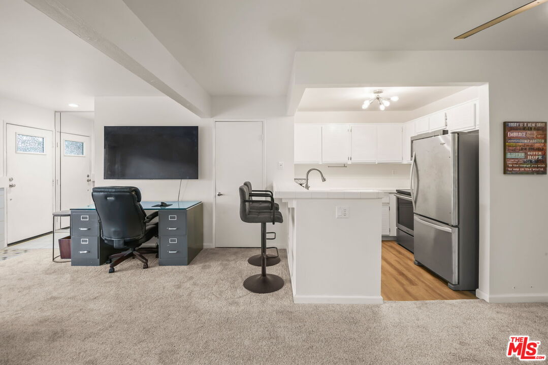2506 Chandler Ave Unit: 255