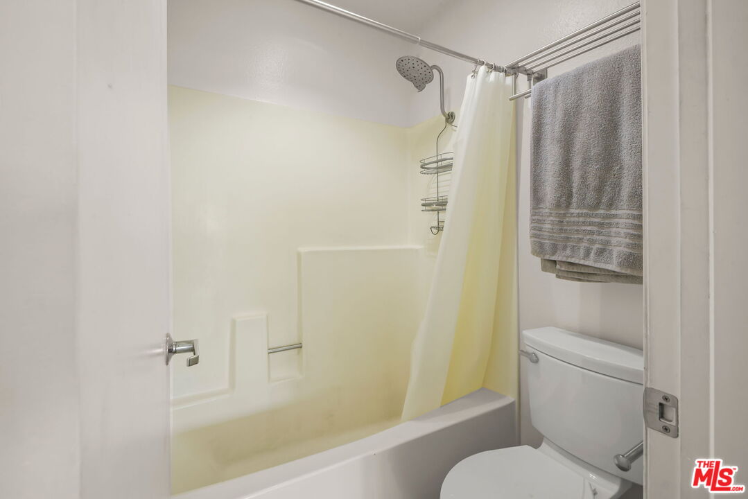 2506 Chandler Ave Unit: 255