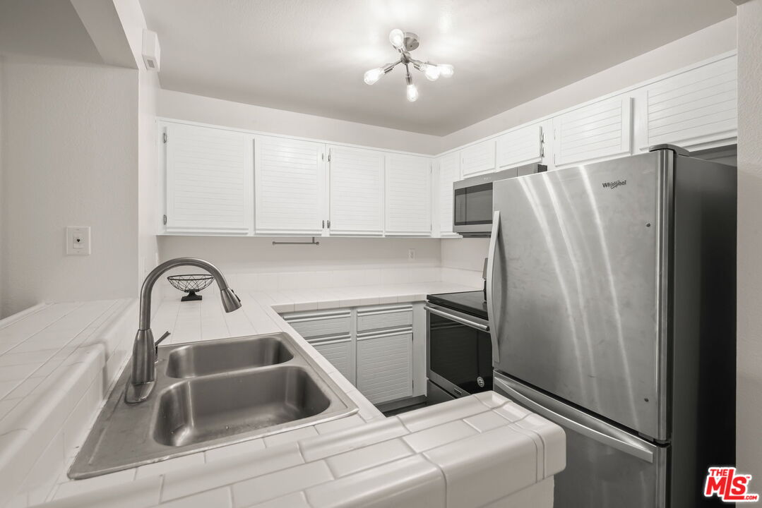 2506 Chandler Ave Unit: 255