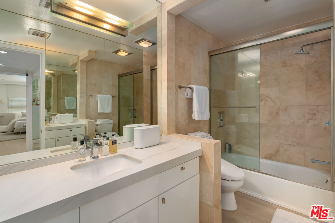 1745 Camino Palmero St Unit: 327